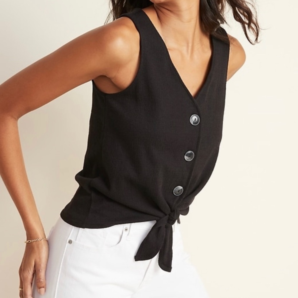 Black Old Navy Cropped Tie Hem Button Up Tank